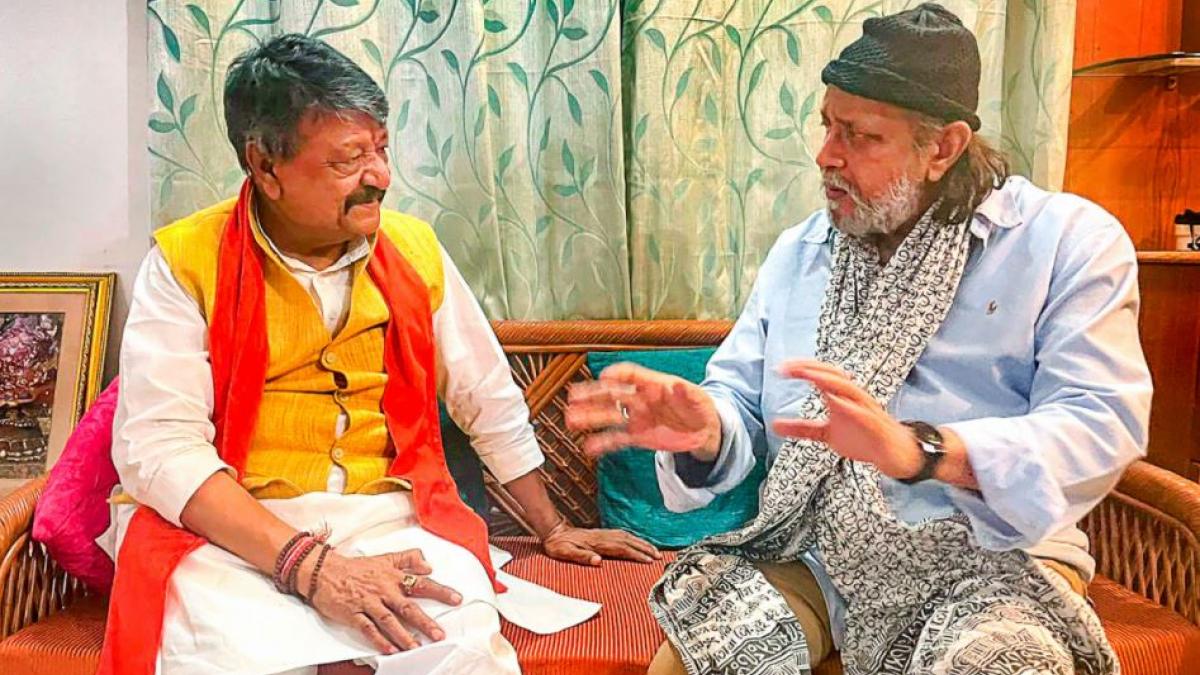 बीजेपी में शामिल हुए मिथुन चक्रवर्ती (फोटो- पीटीआई)