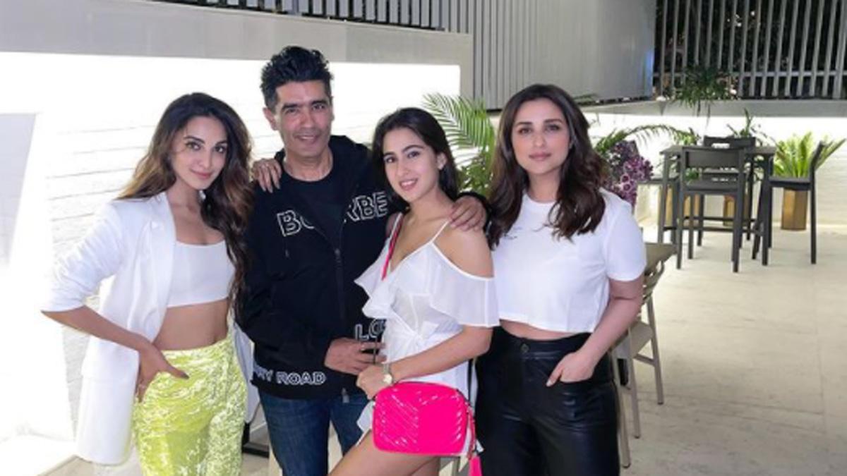 मनीष मल्होत्रा, सारा अली खान, पर‍िणीति चोपड़ा, कियारा आडवाणी 