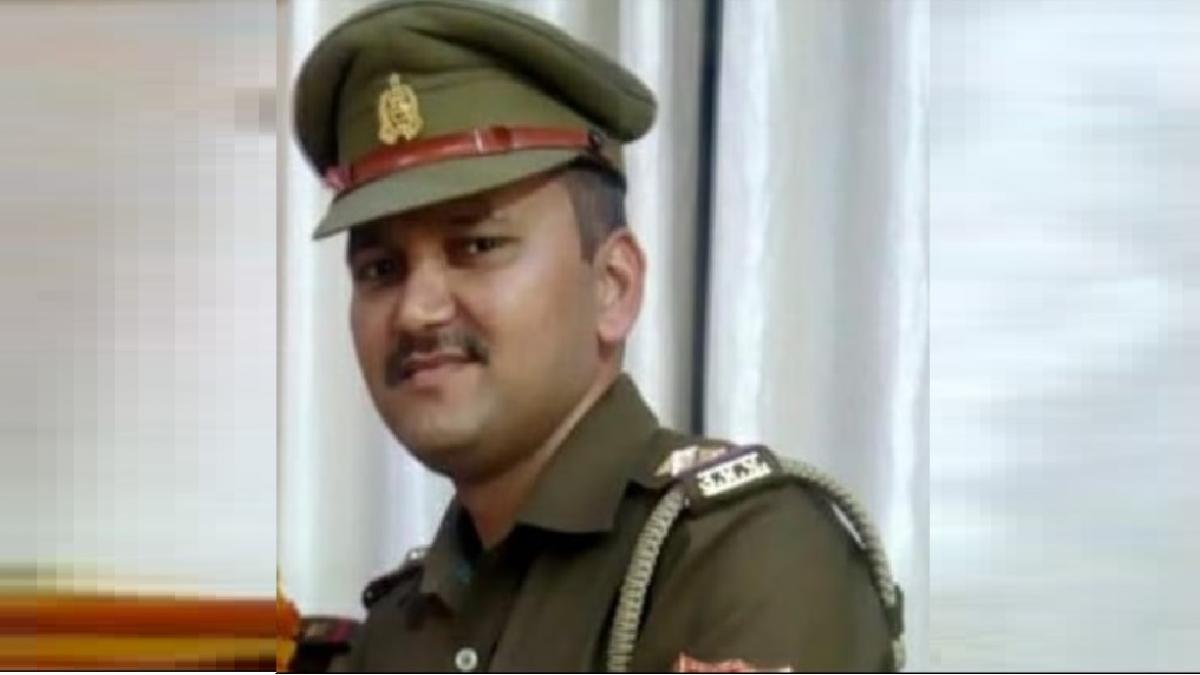 एसआई प्रशांत खंदौली में तैनात थे