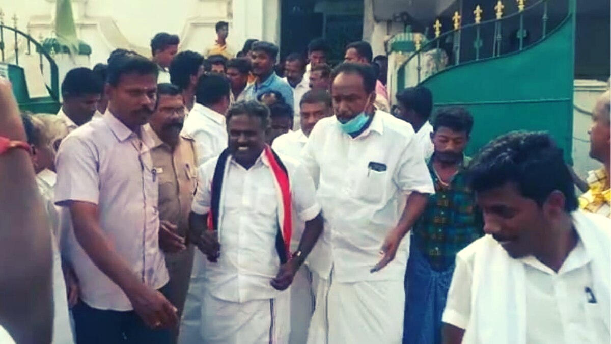 AIADMK उम्मीदवार पेरियापुल्लन उर्फ सेल्वम 