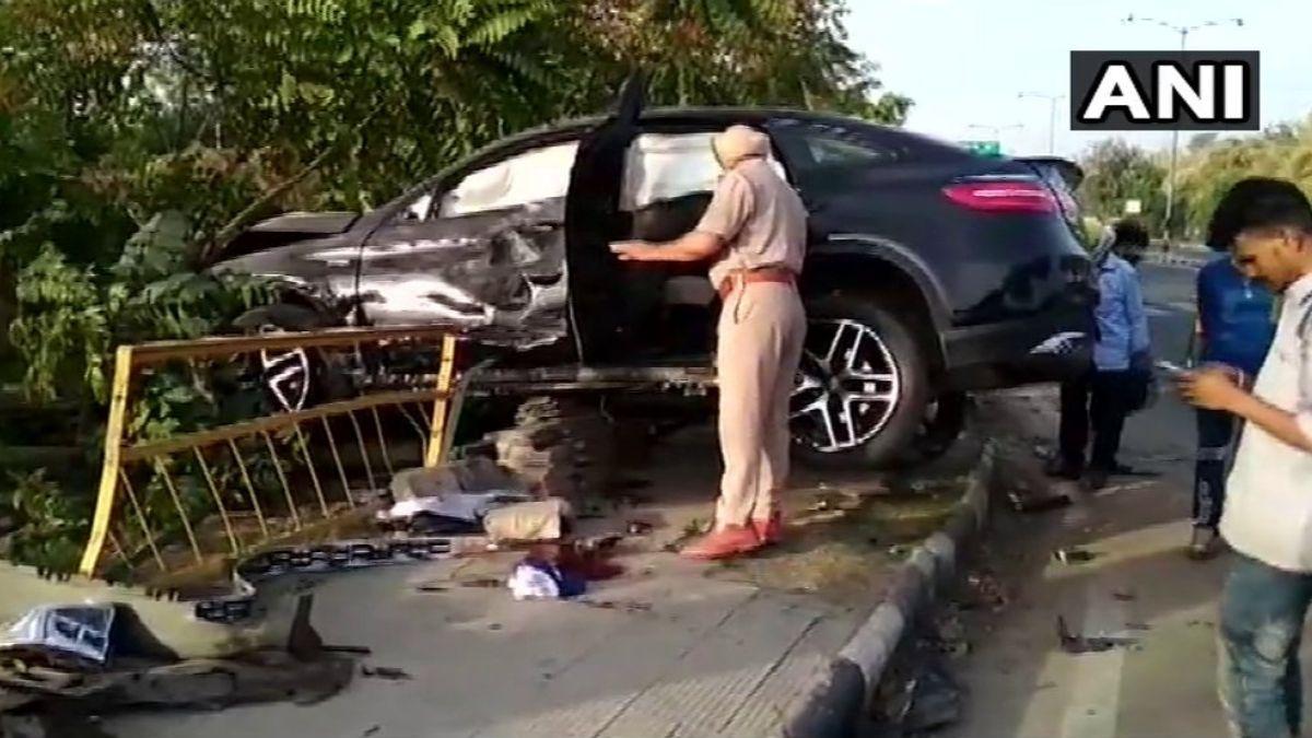 मोहाली: बेकाबू मर्सिडीज का कहर, कार को टक्कर, साइकिल सवारों को रौंदा, 3 लोगों की मौत