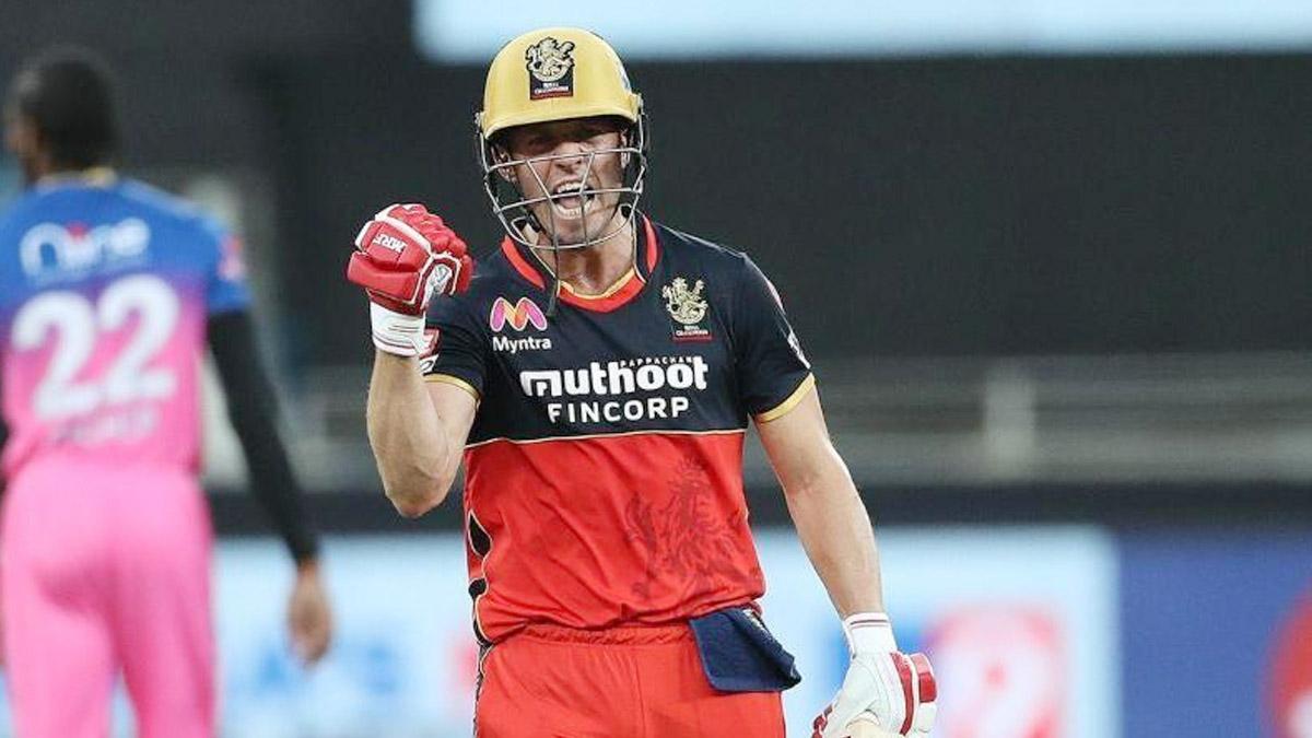 आरसीबी के स्टार बल्लेबाज एबी डिविलियर्स (फाइल फोटो)