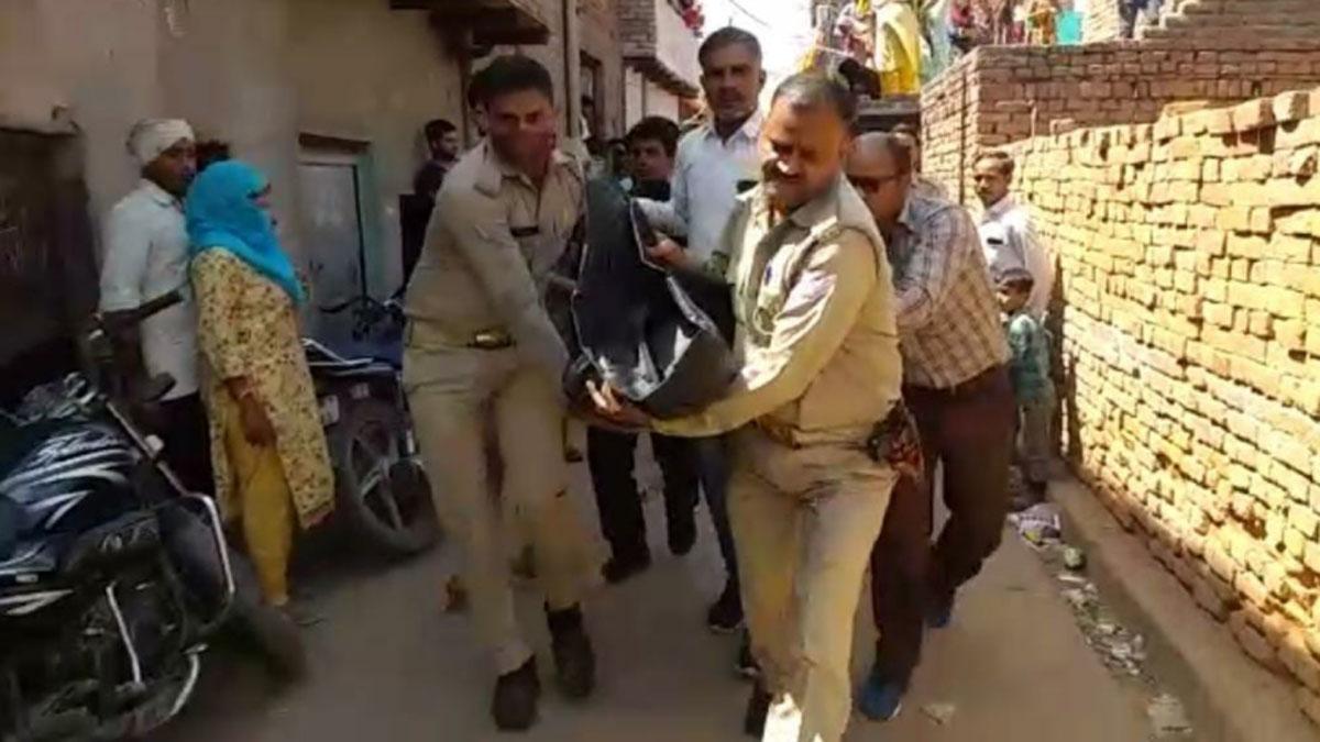 युवक ने फांसी लगाकर दे दी जान 