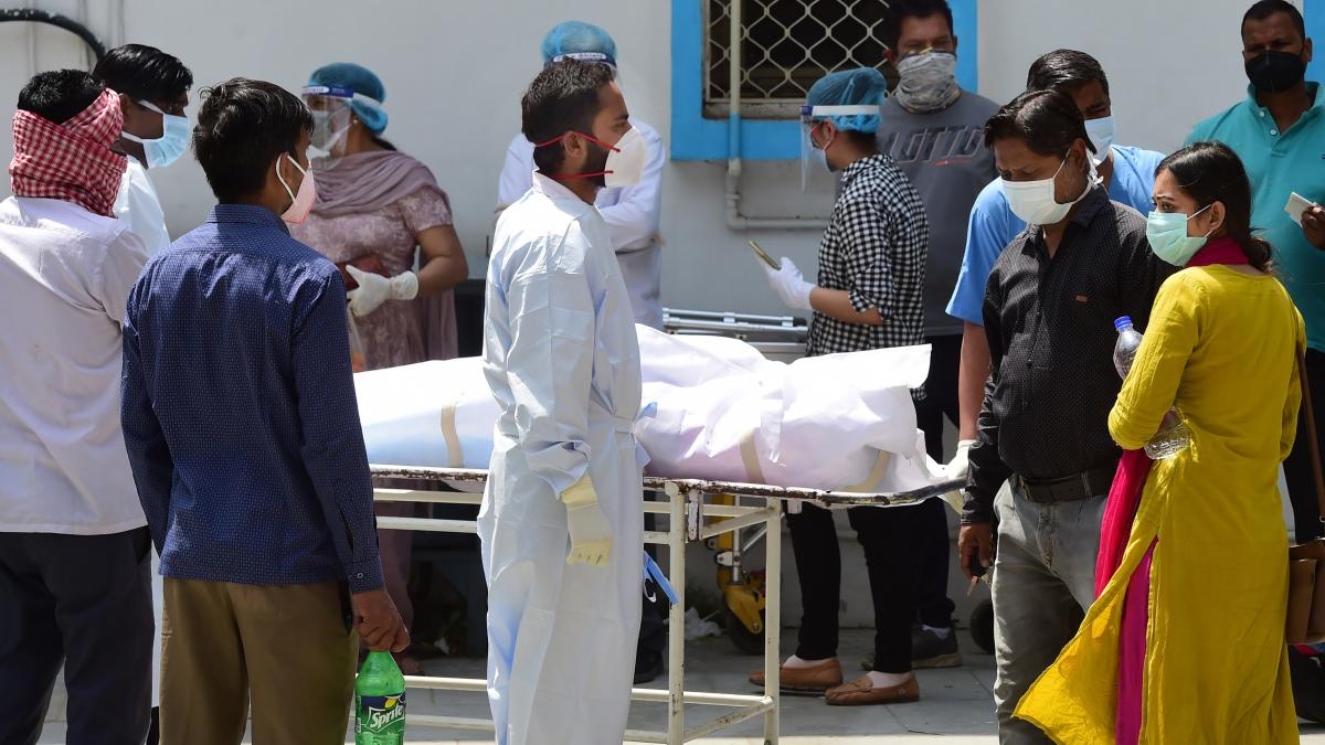 दिल्ली में कोरोना से हालात खराब (फोटो: PTI)