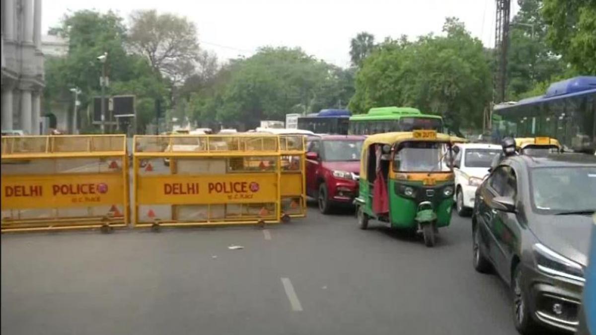 दिल्ली में ताजा लॉकडाउन की तस्वीर (फोटो-ANI)