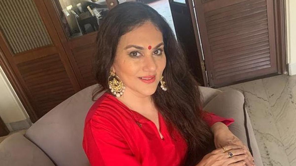 दीप‍िका च‍िखल‍िया 