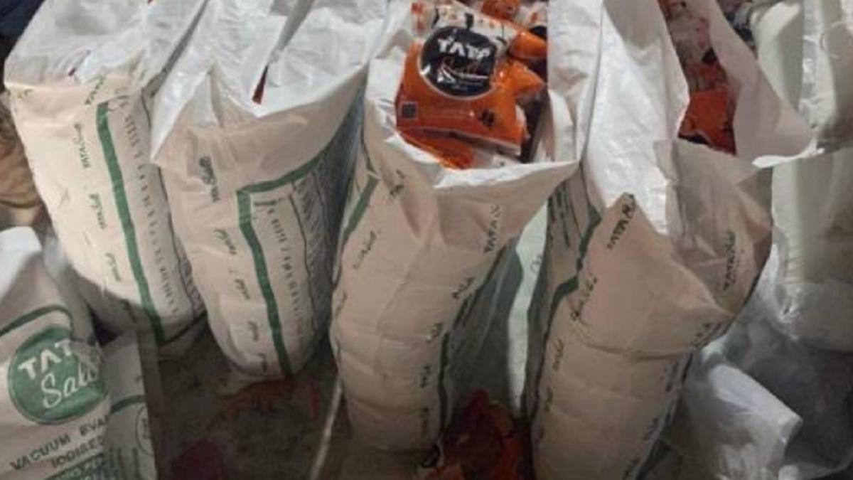 पुलिस ने मौके से नकली नमक के बोरे और पैकेट बरामद किए हैं (फाइल फोटो)