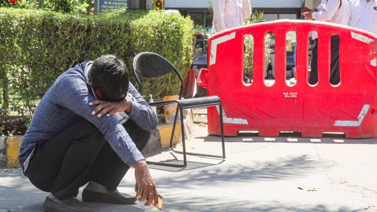 दिल्ली में ऑक्सीजन की कमी से हाहाकार, 25 मरीजों की मौत, जानिए अस्पतालों में क्या है स्थिति - national capital delhi faces oxygen shortage jaipur golden hospital batra fortis corona ...