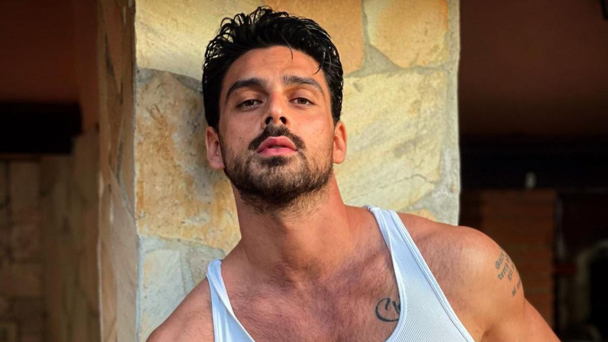 इटैलियन एक्टर Michele Morrone