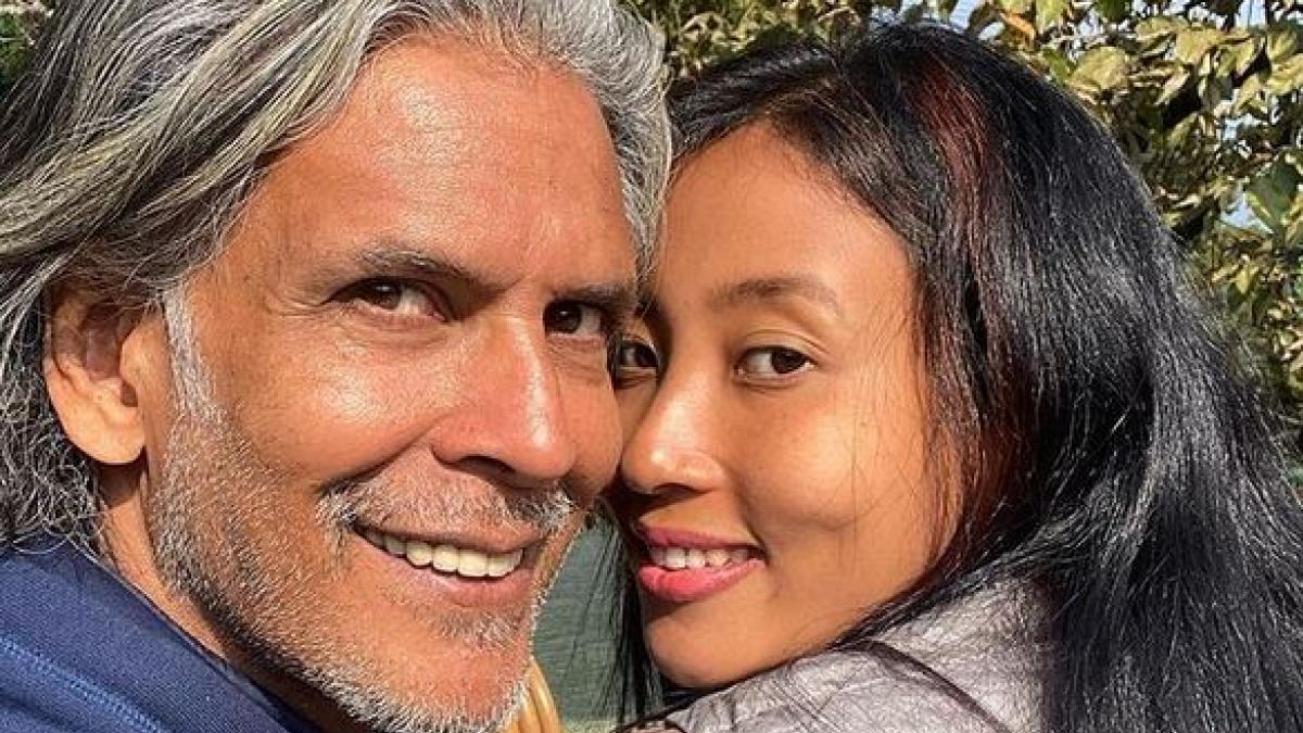 अंकिता कंवर संग मिलिंद सोमन