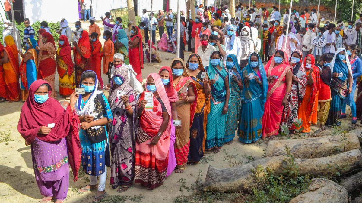 यूपी पंचायत चुनाव के चौथे चरण का मतदान (फाइल फोटो: PTI)