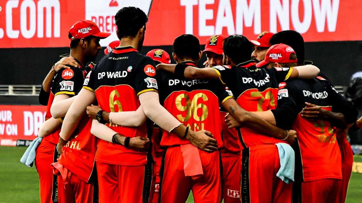 आरसीबी का मुंबई इंडियंस से होगा मुकाबला (फाइल फोटो)