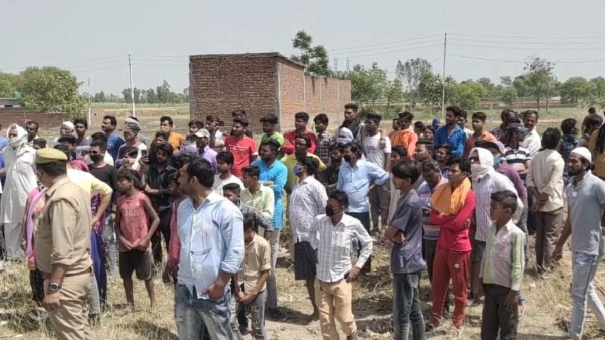 आतिशबाजी बनाने वाले घर में लगी आग 