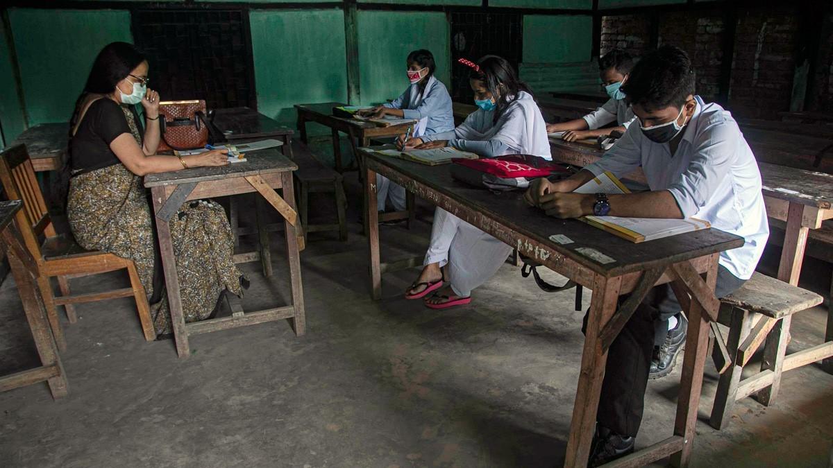 HP Board Exam Postpone: हिमाचल में 10वीं-12वीं व कॉलेजों के एग्‍जाम स्‍थगित