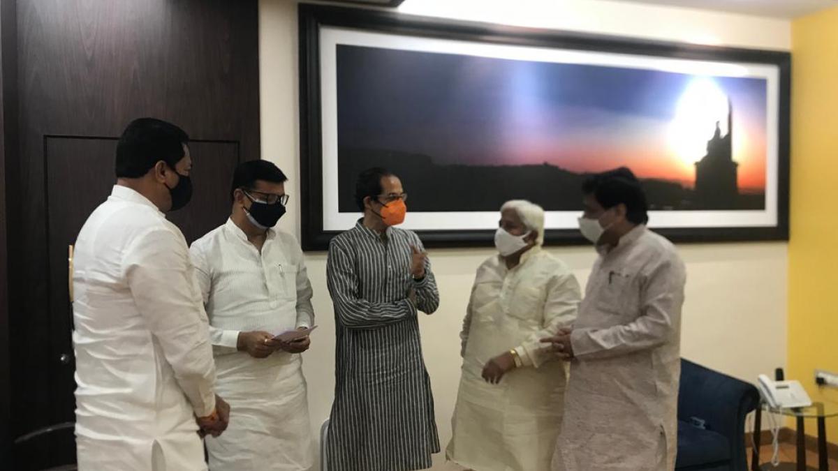 उद्धव ठाकरे से कांग्रेस नेताओं ने मुलाकात की थी. (फाइल फोटो)