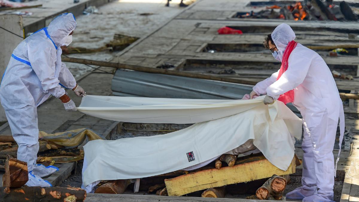 दिल्ली में सोमवार को 72 मौतें हुईं (फाइल फोटो-PTI)