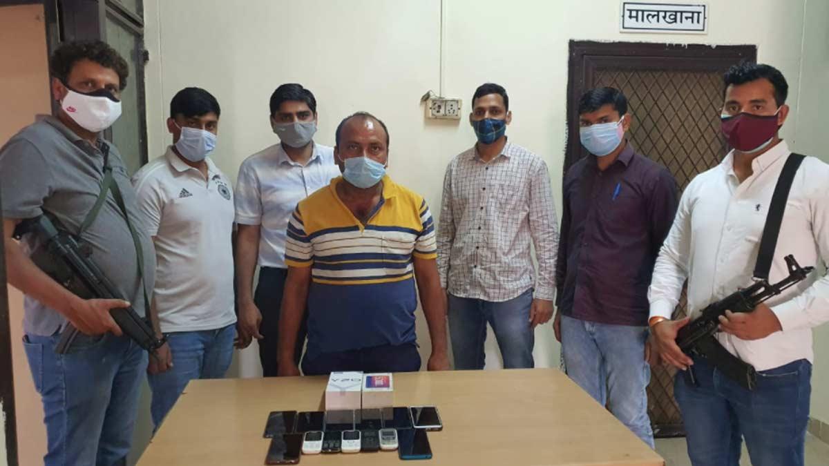 ऑक्सीजन सिलेंडर के नाम पर ठगी करने वाला नालंदा से गिरफ्तार (फोटो-आजतक)