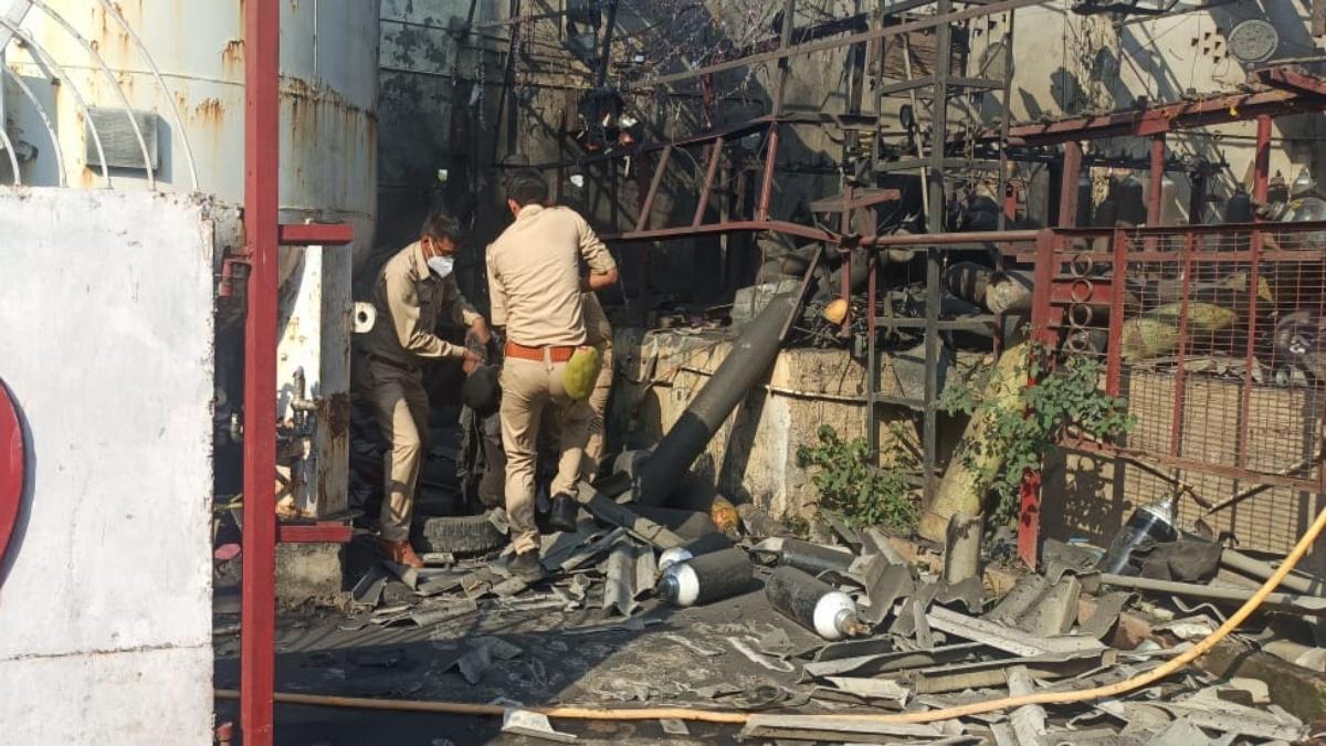 लखनऊ में ऑक्सीजन रिफिल प्लांट में धमाका