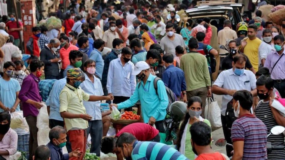 क्या संपूर्ण लॉकडाउन पर किया जा रहा है विचार? केंद्र बोला- ऑप्शन पर मंथन जारी - Corona second wave full national lockdown centre government in press conference option discussed - AajTak