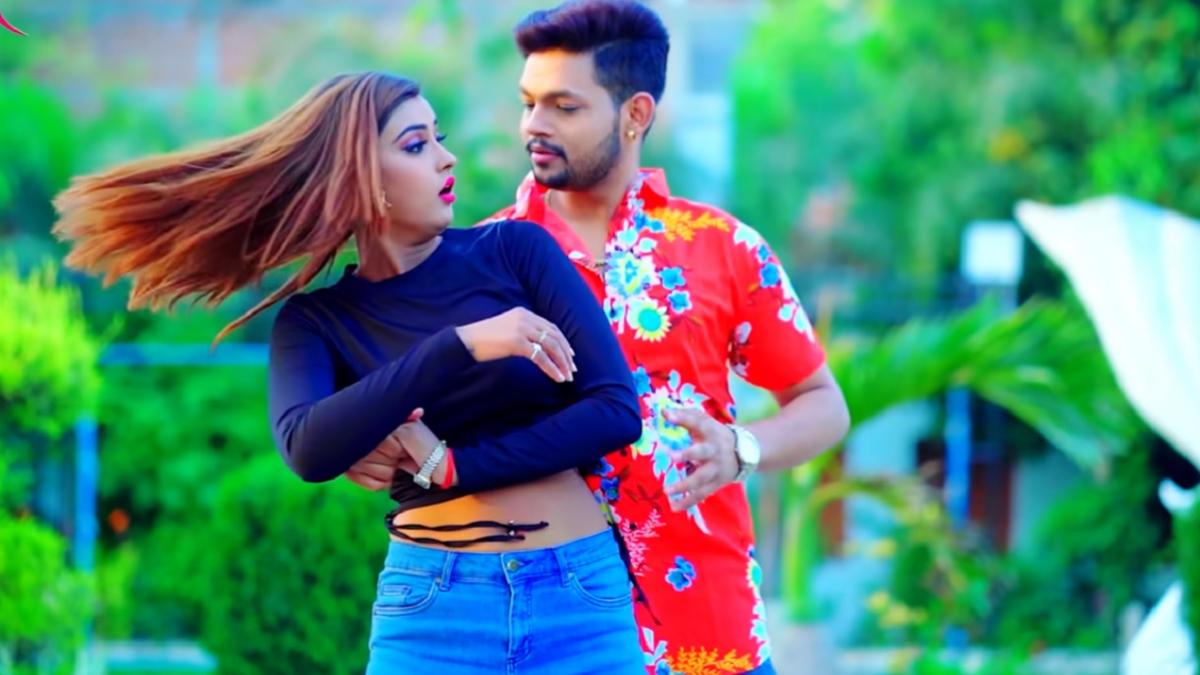 Ankush Raja, Shilpi Raj Bhojpuri Song Kunware me ganga nahaile bani