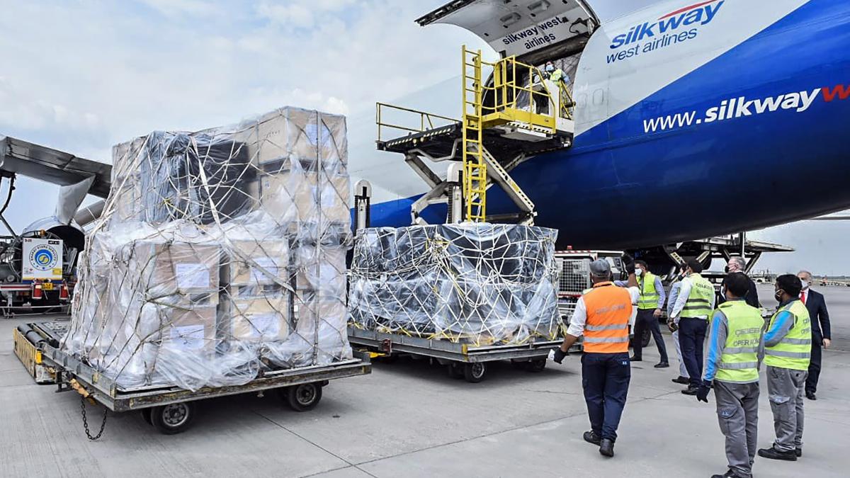 विदेश से आई मेडिकल मदद के वितरण पर हो रहा है विवाद (फोटो-PTI)