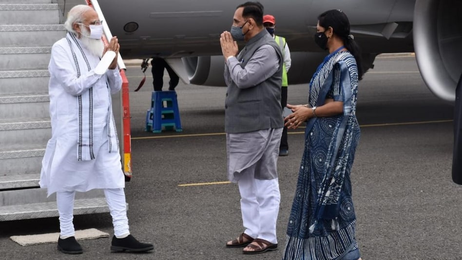 साइक्लोन Tauktae: पीएम मोदी का आज गुजरात और दीव का दौरा, लेंगे हालात का जायजा - Pm narendra modi visit Gujarat daman diu cyclone Tauktae aftermath - AajTak