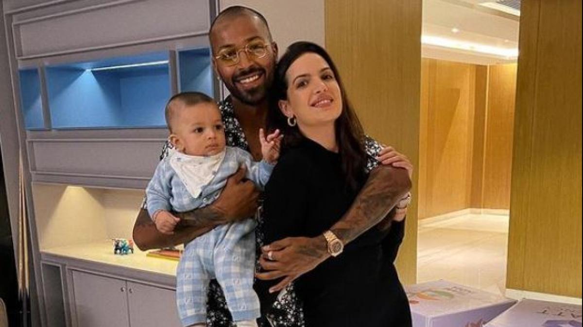 फैमिली संग हार्दिक पांड्या