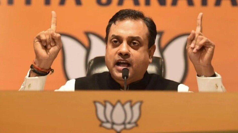 सात सालों में नहीं खोला एक भी हॉस्पिटल, संबित पात्रा का CM केजरीवाल पर आरोप - bjp sambit patra attacks on cm arvind kejriwal on corona crisis in delhi read more - AajTak