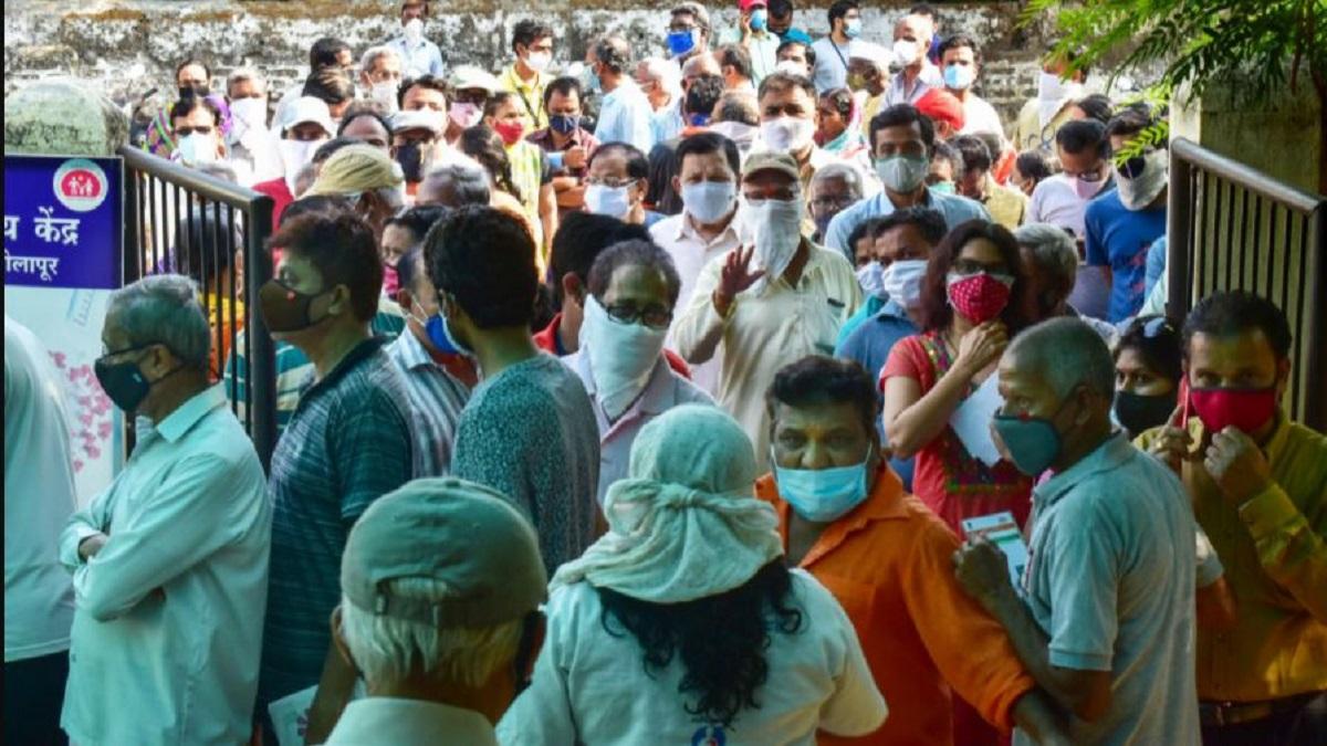 दिल्ली में कम हो रहा है कोरोना संक्रमण दर (पीटीआई) 