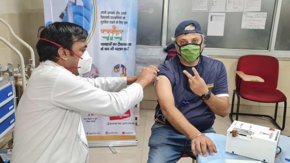 वैक्सीन लगवाने वाले लोगों के संक्रमित होने पर भर्ती होने की संभावना कम (सांकेतिक तस्वीर)