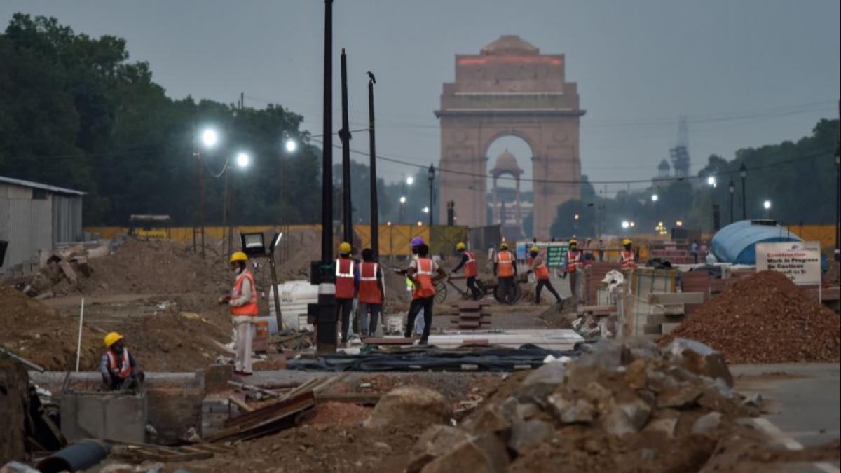 दिल्ली में सेंट्रल विस्टा प्रोजेक्ट का काम जारी है (फोटो-पीटीआई)