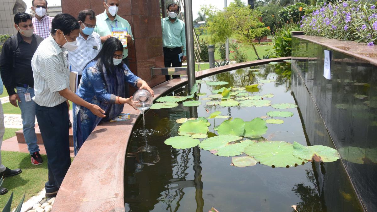 दिल्ली में डेंगू के बढ़ते मामलों के बीच प्रशासन सक्रिय