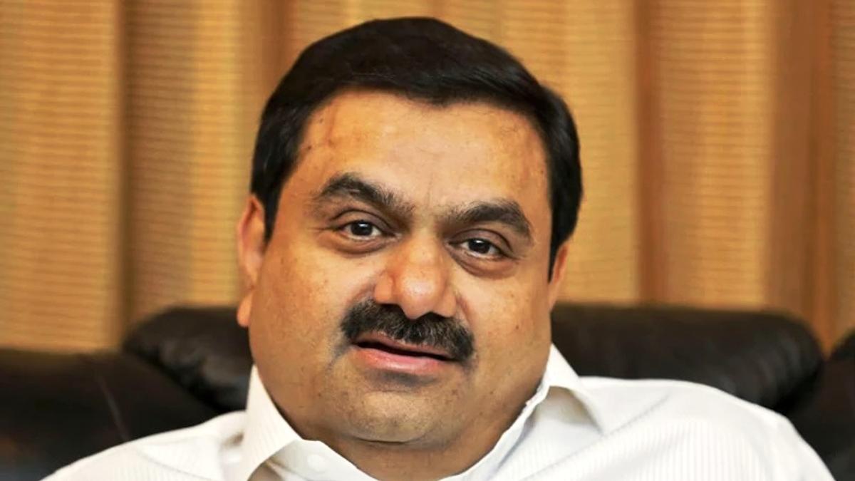 गौतम अडानी अब एशिया के दूसरे रईस नहीं (फाइल फोटो: Getty Images) 