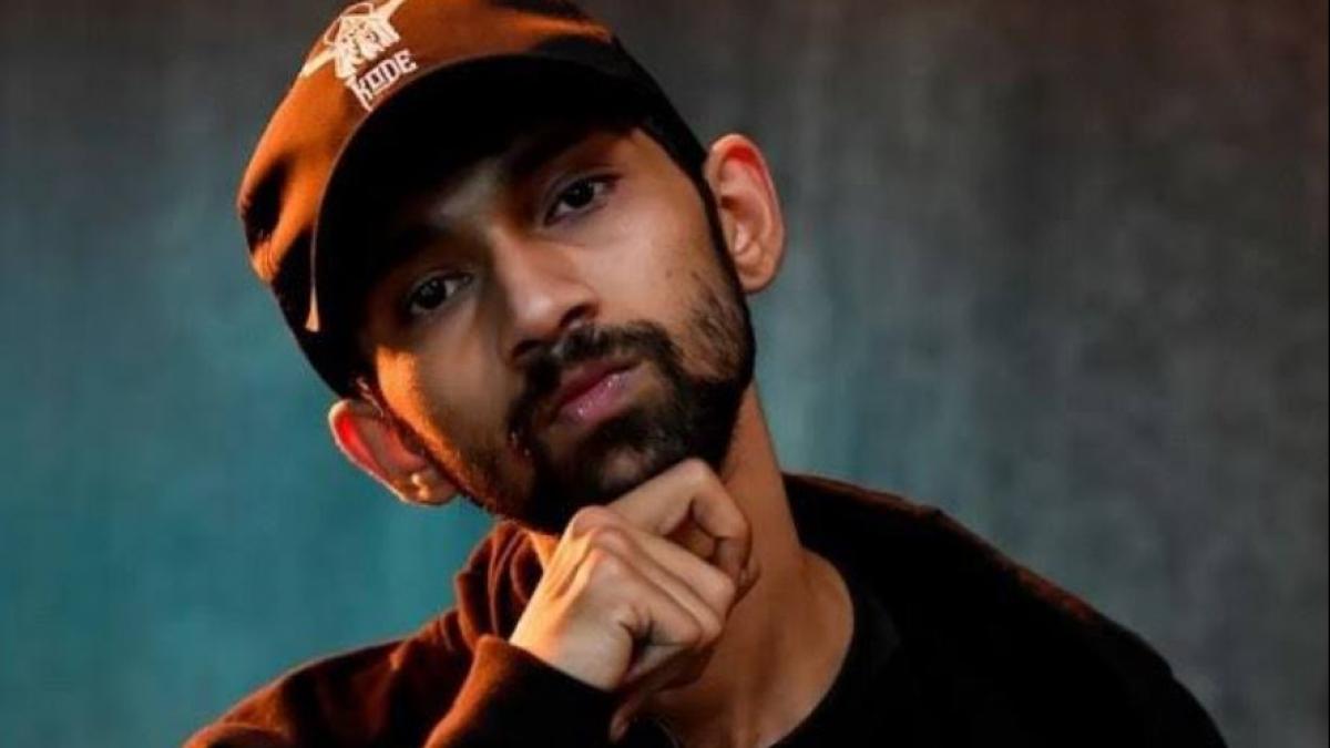 आदित्य तिवारी ( रैपर एम सी कोड)