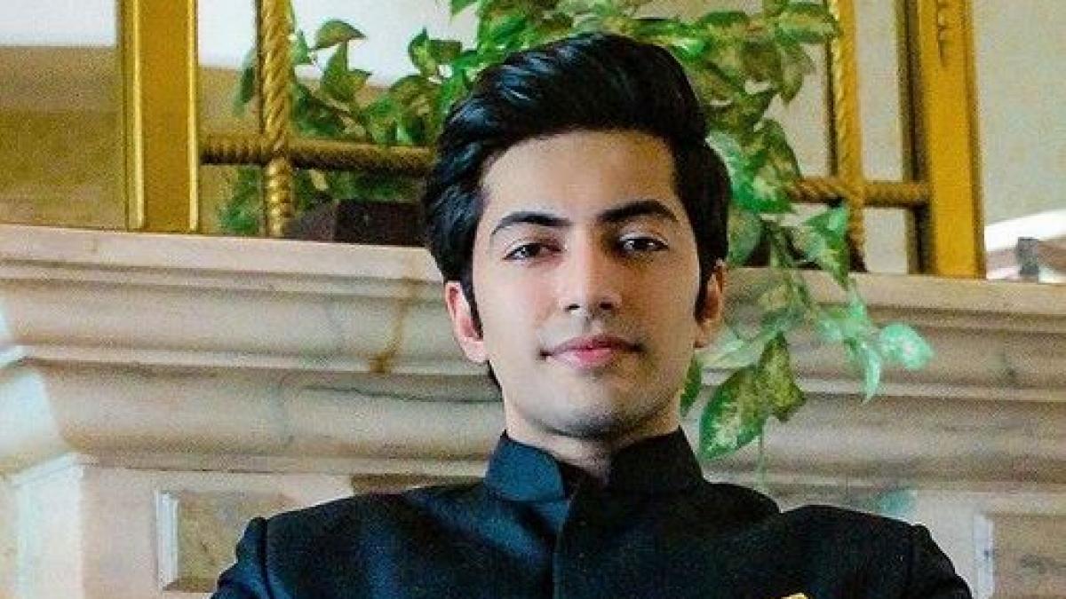 अक्षय खरोडिया 