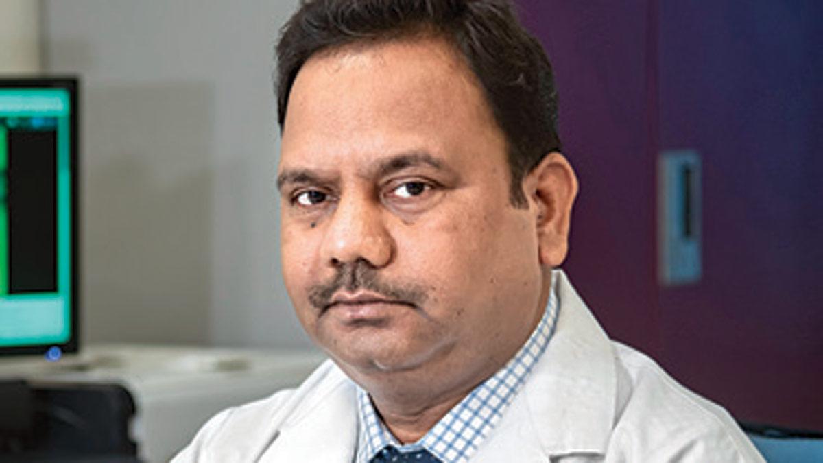 प्रो. विनय श्रीवास्तव डीन, फैकल्टी ऑफ डेंटल साइंसेज, इंस्टीट्यूट ऑफ मेडिकल साइंसेज, बनारस हिंदू यूनिवर्सिटी