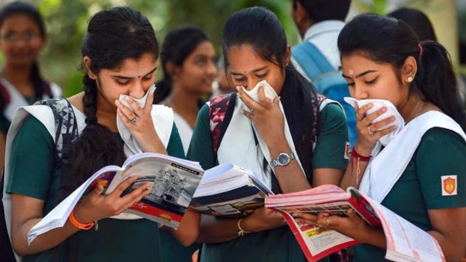 CBSE Evaluation 2021: कैसे बनेगी मार्कशीट, जल्द आएगा 12वीं का मार्किंग क्राइटेरिया - CBSE Evaluation 2021 How will the marksheet 12th marking criteria tedu - AajTak