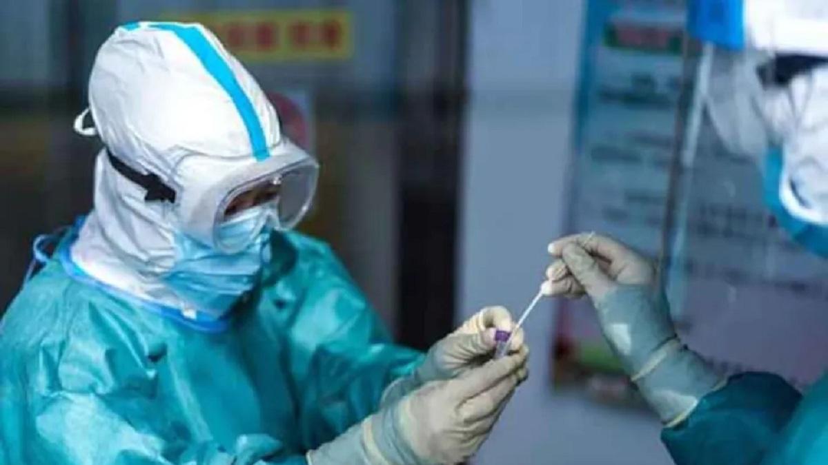 भारत में कोरोना की रफ्तार थमने लगी है. (फाइल फोटो)