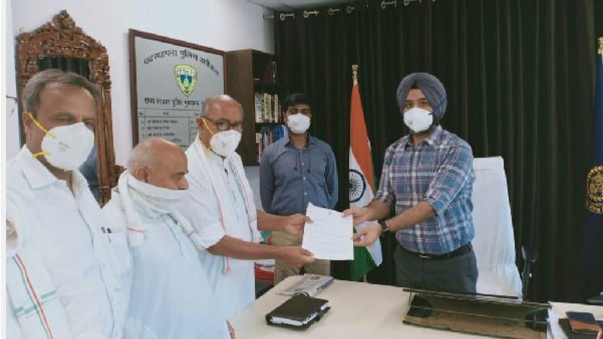 दिग्विजय सिंह ने सायबर सेल में की शिकायत (फोटो- आजतक)