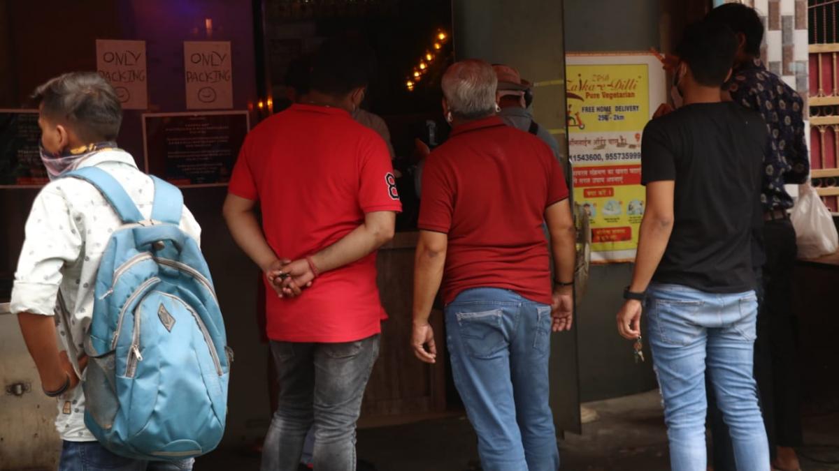 वैक्सीनेश सर्टिफिकेट दिखाने पर डिस्काउंट (फाइल फोटो)