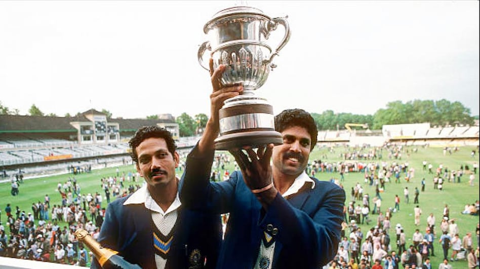 World Cup Final 1983: Kapil Dev and Mohinder Amarnath with the World Cup (Getty)