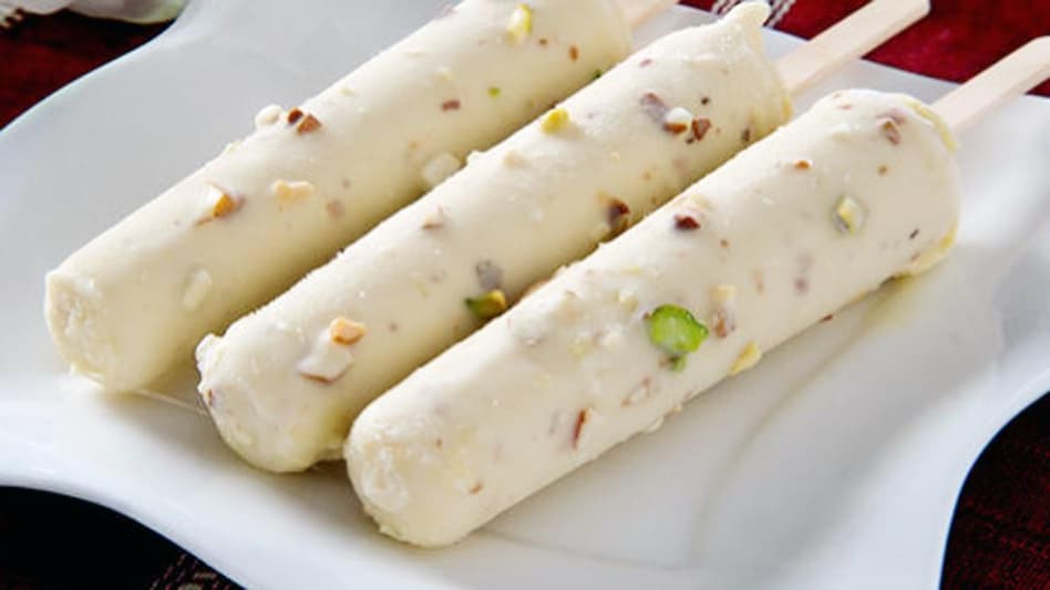 टॉप 51 घर का खाना जो आपके बॉडी को ठंडा रखेगा | Indian Summer Recipes That Will Keep Your Body Cool | Hindi Recipes 2023 Step 49 Malai Pista Kulfi Recipe: घर पर इस तरीके से बनाएं मलाई पिस्ता कुल्फी, आएगा गजब का स्वाद - how to make malai pista kulfi desert at home ice cream homemade sweet recipe