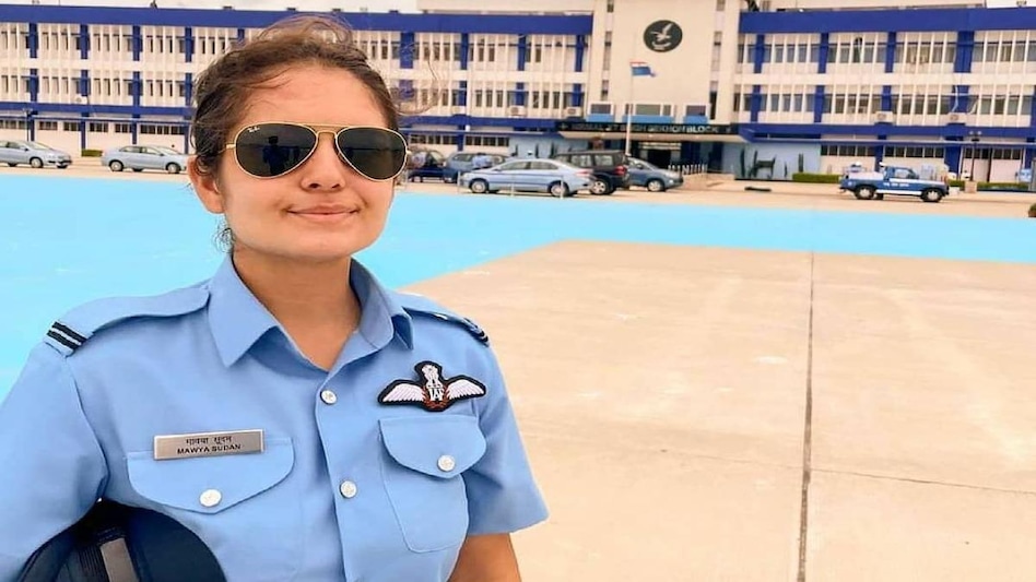 फाइटर पायलट बनीं मावया सूदन