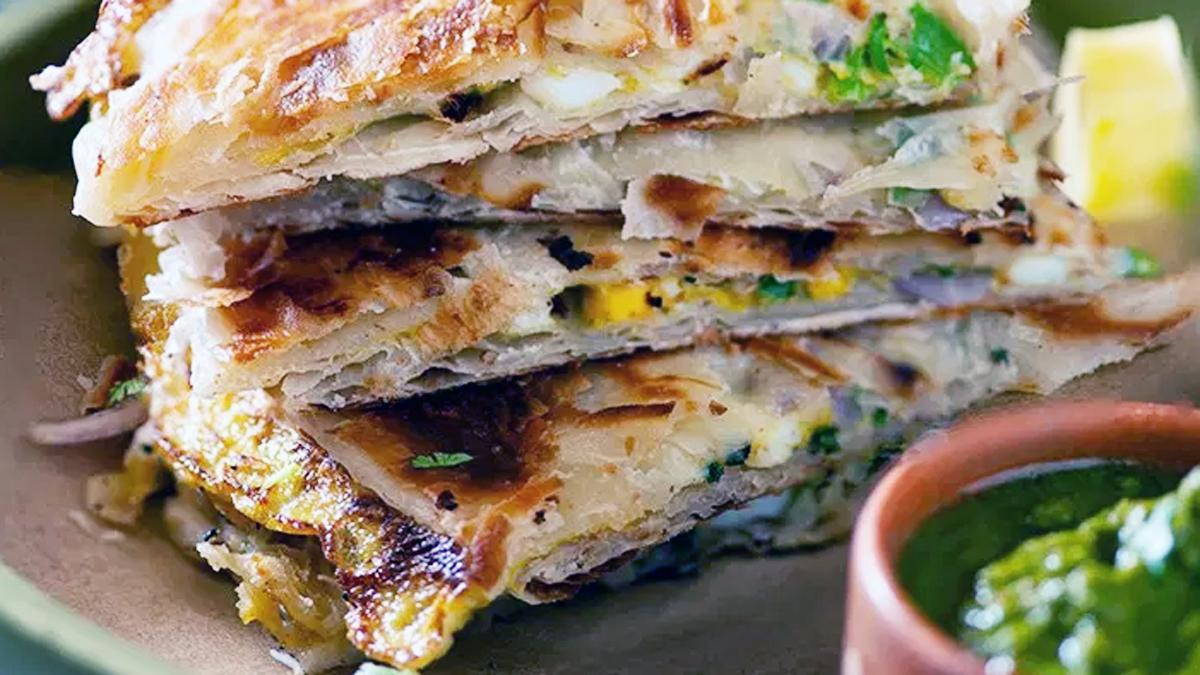 Egg Mughlai Paratha Recipe