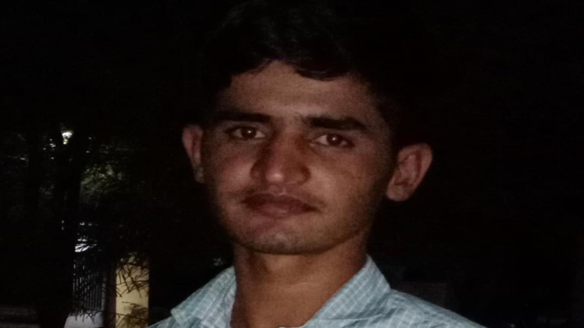 जैसलमेर में मिलिट्री स्टेशन के पास से संदिग्ध शख्स पकड़ा गया