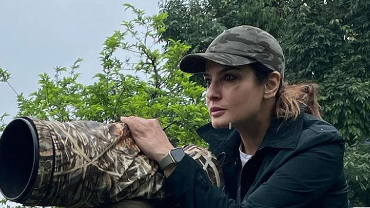 जंगल सफारी में बाघ देख खुश हुईं रवीना टंडन, साझा की शानदार फोटोज