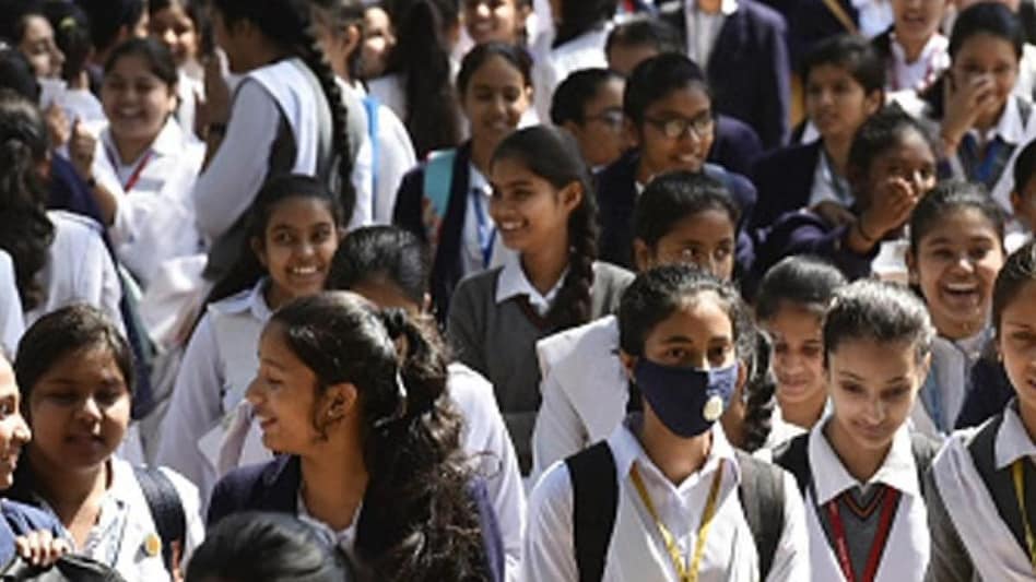 दिल्ली में 9वीं- 11वी के एग्जाम कैंसिल, डिप्टी सीएम मनीष सिसोदिया ने किया  ऐलान - 9th 11th exam canceled in Delhi announced by Deputy CM Manish Sisodia  tedu - AajTak