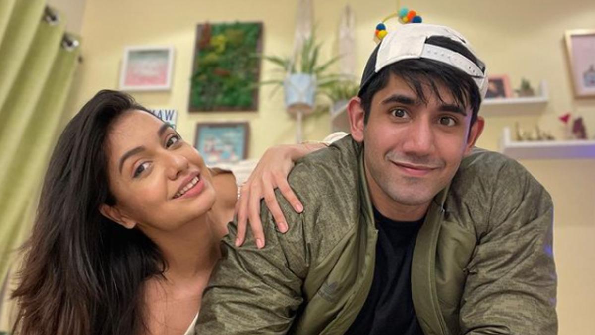 दिव्या अग्रवाल, वरुण सूद