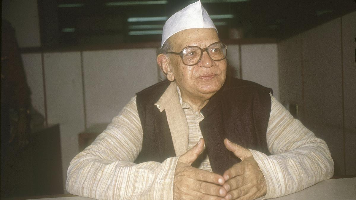 महान साहित्यकार विष्णु प्रभाकर [ सौजन्यः India Today Archive ]