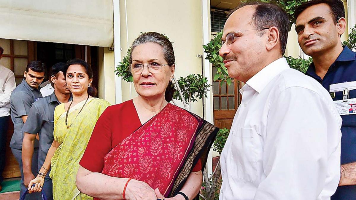 सोनिया गांधी और अधीर रंजन चौधरी 